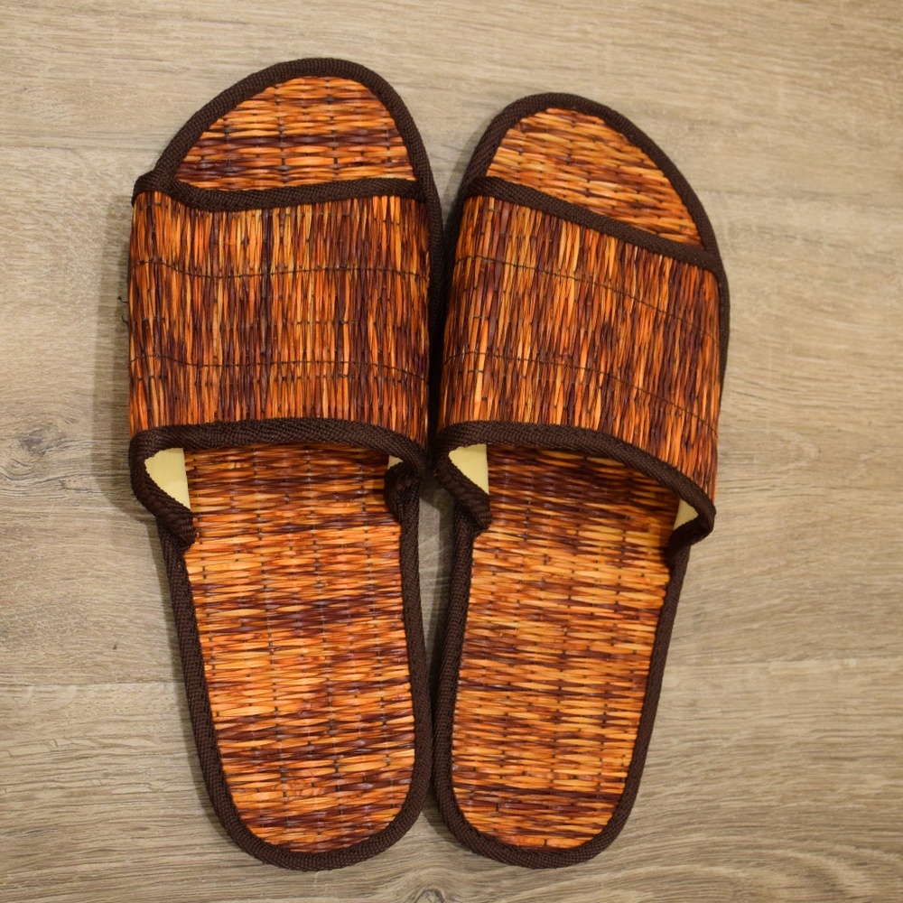 Flip-Flops - Picture 2 of 14